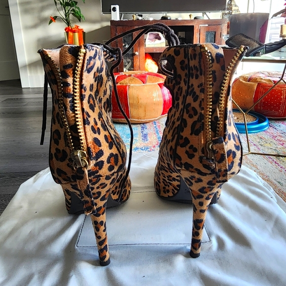 Leopard Lace Up Open Toe Heels | Bakers | Women's 7 - Picture 7 of 9